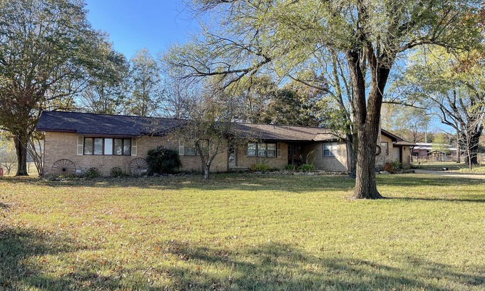 Flippin House | The Ranch House