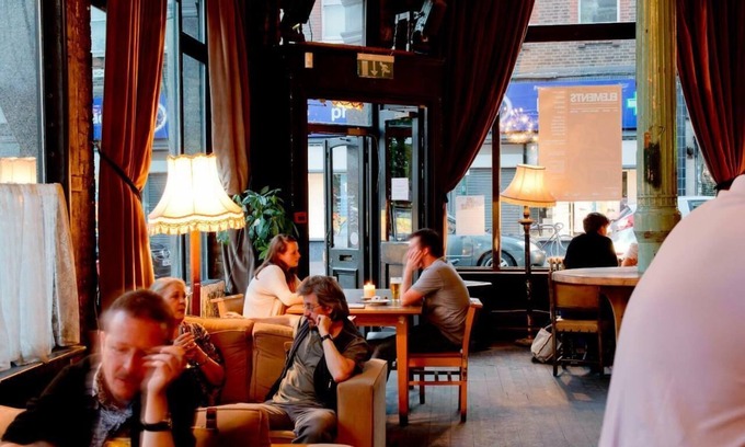 Leytonstone Hotel | The Red Lion