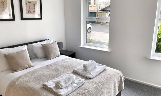 Bromley North Apartment | The Relaxing Elizabeth House