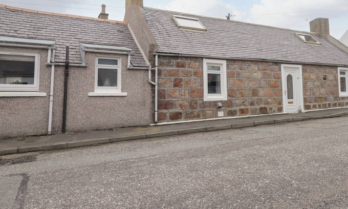 Buckie Cottage | THE RETREAT, family friendly, country holiday cottage in Portknockie