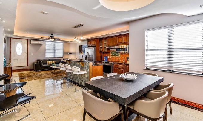 Chinatown Apartment | The Retreat in the city w/ deck