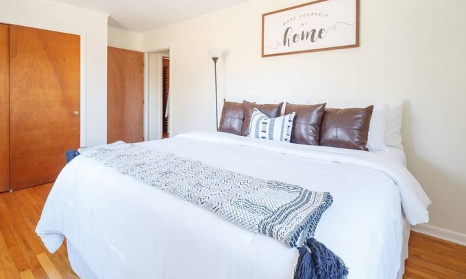 Rhinebeck House | The Rhinebeck Retreat