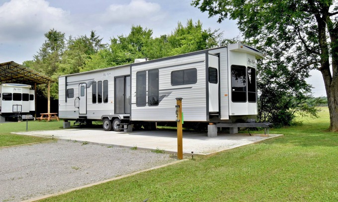 Decatur RV Rental | The Ridgeview Retreat