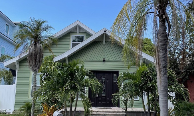 St. Petersburg - Clearwater House | The right location!