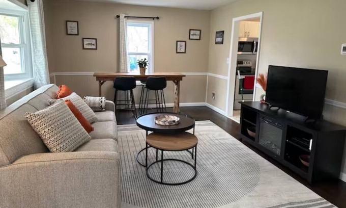 Chillicothe House | The River House! Enjoy the gorgeous river flowing in your own backyard!