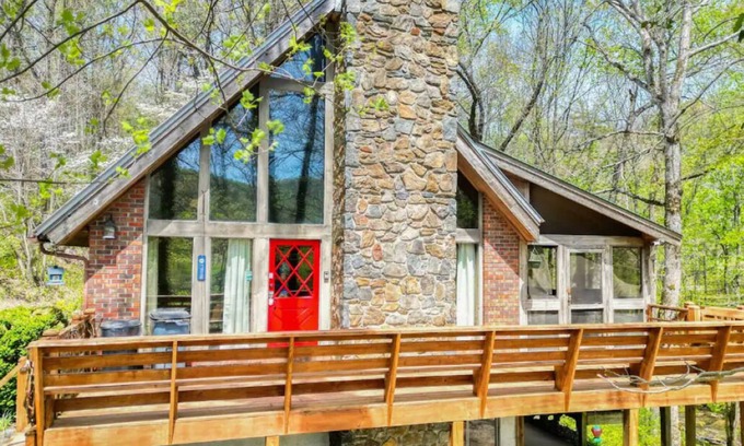 Suches Cabin | The Riverhouse at Canaan Valley - on 300 Acres