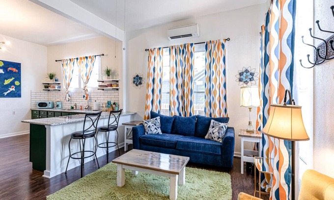 Near East Side House | The Riverwalk Retreat