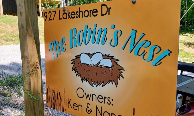 Mammoth Cave House | The Robins Nest!Amish built, an only one mile from neighborhood boat ramp.