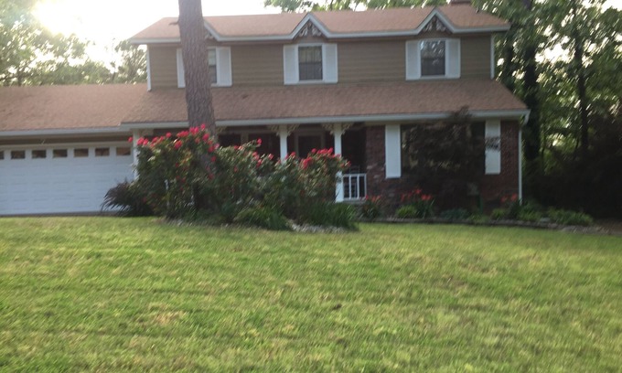 Maumelle House | The Robins’ Nest is the perfect getaway with everything you need to relax.