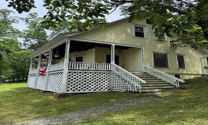 Burdett House | The Rocks - A Victorian Cottage on Seneca Lake