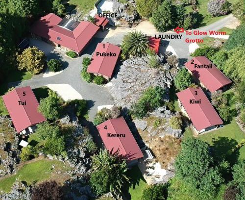 Takaka Hotel | The Rocks Chalets