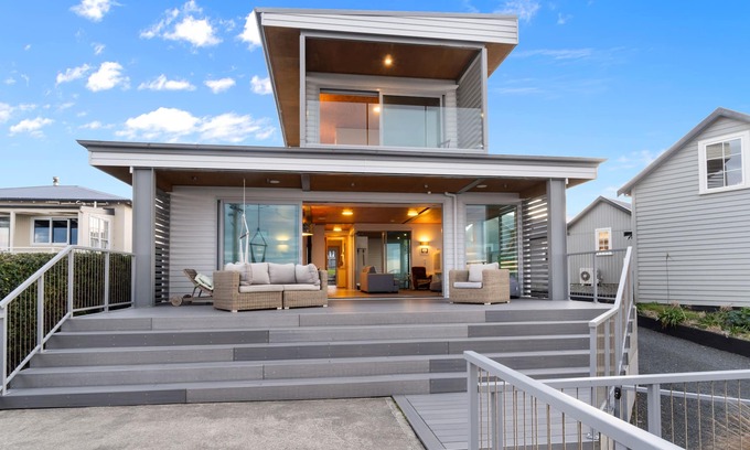 Riverton House | The Rocks - Riverton Luxury Holiday Home