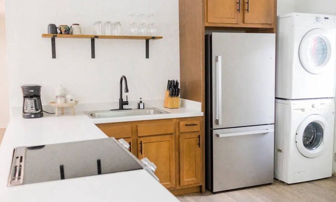 Lexington House | THE ROSE: modern+cozy home close to Keeneland & UK