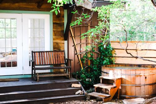 Fairview House | The Rosewood Cottage - Sauna, Soak, and Luxury