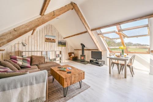 Hele House | The Round House