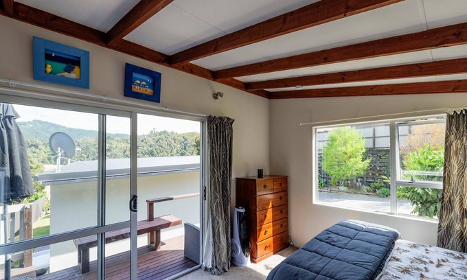 Kaiteriteri Cabin | The Rowling Road Studio