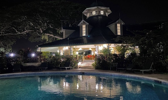 San Fernando Hotel | The Royal Hotel