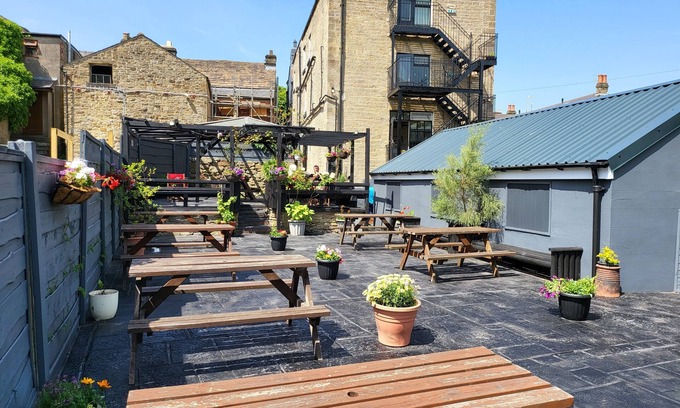 Chapel en le Frith Hotel | The royal oak hotel