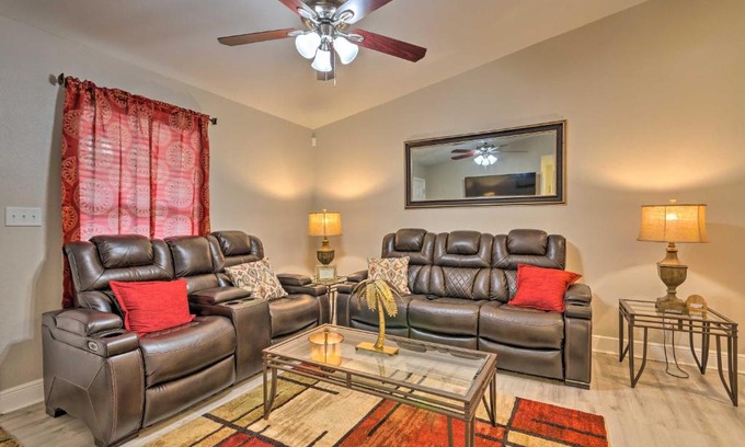 Pensacola Heights House | The Royal Retreat about 10 Mi to Local Beaches!