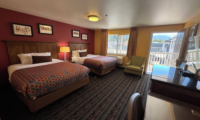 Port Angeles Hotel | The Royal Victorian Motel