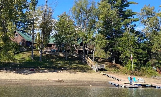Gloversville House | The Sacandaga Lakeside Escape - NEWLY RENOVATED 2024!