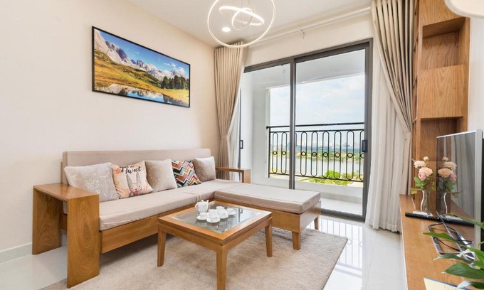 Bach Dang Riverside Apartment | The Saigon Suite, The Luxury 2 bedrooms with bathtub for over 30 nights