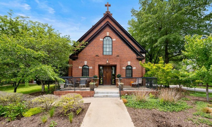 Fayetteville Apartment | The Saint