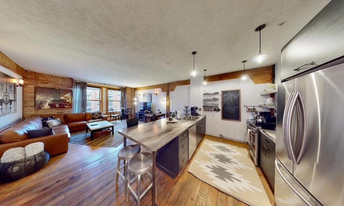 Rio Grande Apartment | The Salt Flat - Salt Lake City