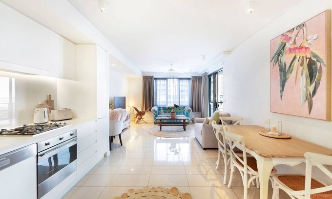 Darwin City Centre Apartment | The Salty Lagoon A Vibrant Retreat by the Water