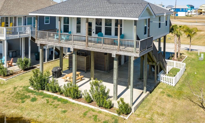 Pointe San Luis House | The Salty Rim: Island Casita close to beach and bay access!