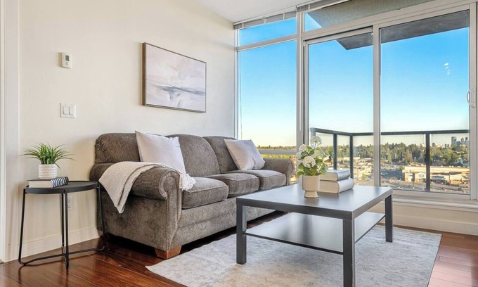 Varsity Apartment | The Scholar - Near University, Parks & Shopping