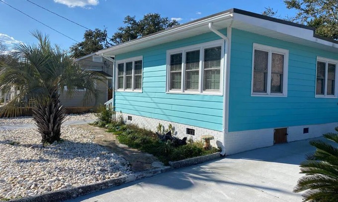 North Carolina Coast House | The Sea Shanty - Classic Beach Cottage