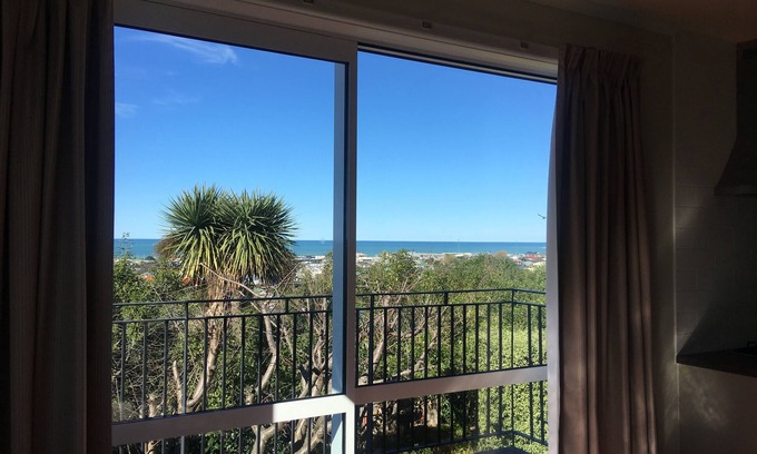 Oamaru House | The Sea View BnB