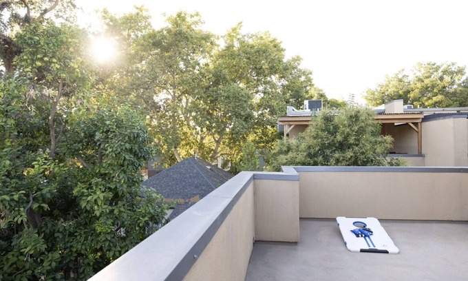 Central Sacramento House | The Sequoia: MidtownModernZen-Jacuzzi-Retreat-Spa-3minutes walk Bars/Restaurants