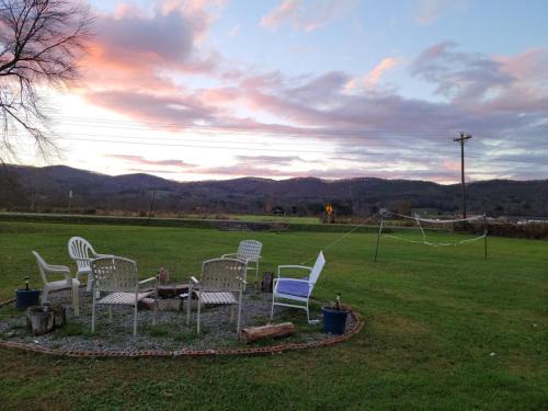 Shady Valley House | The Shady House