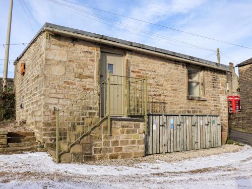Holmfirth House | The Shearer's Hut
