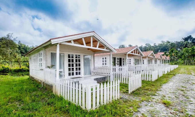 Virajpet House | The Shed, 1br cottage, Stay, Dine and Fitness by Roamhome