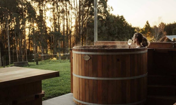 Tikitere House | The Shed Retreat | Rural Getaway | Cedar Hot Tub