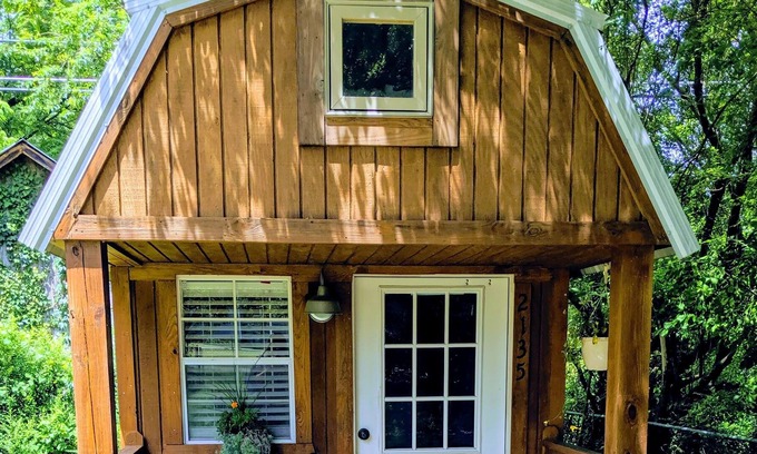 Lupton City House | The Shed with a Bed (Close to Chattanooga Airport)