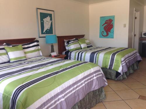 Pierpont Bay Hotel | The Shores Inn