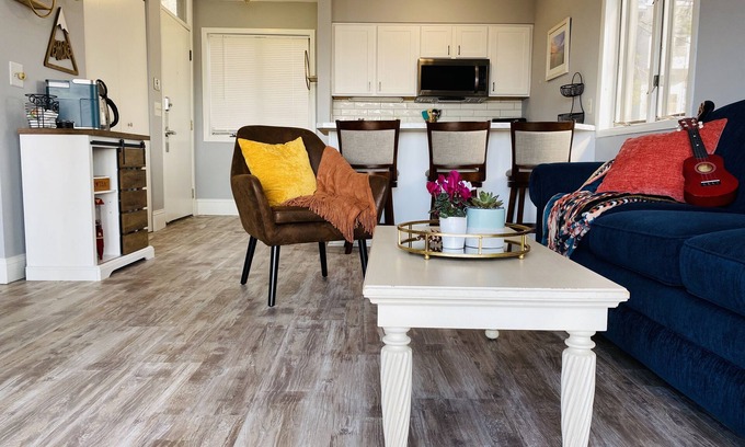 Acme Condo | The Shores Resort Condo on East Bay