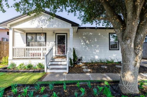 Central City House | The Short Stop