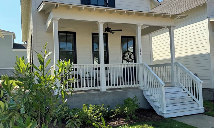 Oxford House | The Southern Charm - NEW home in The Lamar, less than 1 mile walk to the square