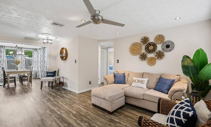 Orange Lake Village House | The Spanish Beach Home only 10mins from the beach!