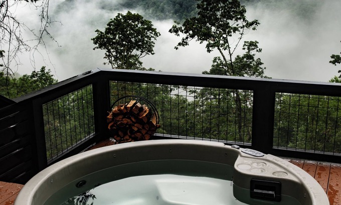Clyde House | The Spruce - Luxurious villa on private 85 acre retreat near Blue Ridge Parkway.