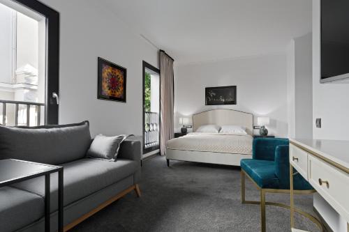 Old Town Hotel | The Square Hotel