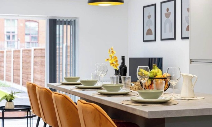 Manchester House | The Stanbury Residence