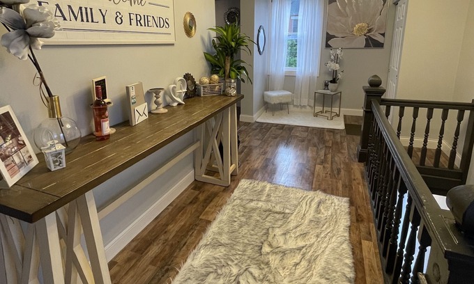 East Price Hill Apartment | The Stanton!