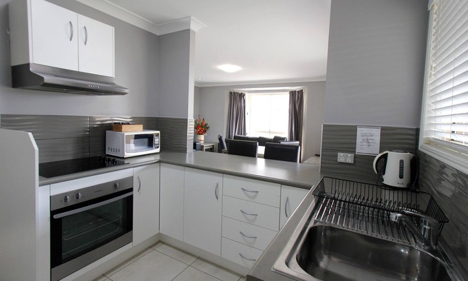 Rockhampton Hotel | The Stirling Motel