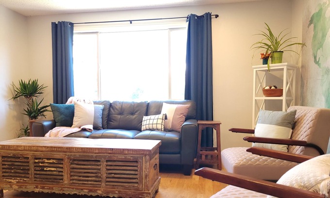 Greenwood Village House | The Summit @ DTC - Newly updated and includes a hot tub! Denver awaits!